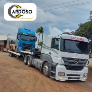 Guincho para socorro de caminhão na estrada